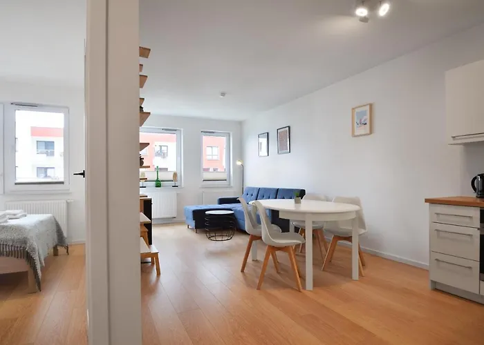 Rentplanet - Cztery Pory Roku 코워브제크