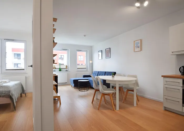 Rentplanet - Cztery Pory Roku 코워브제크